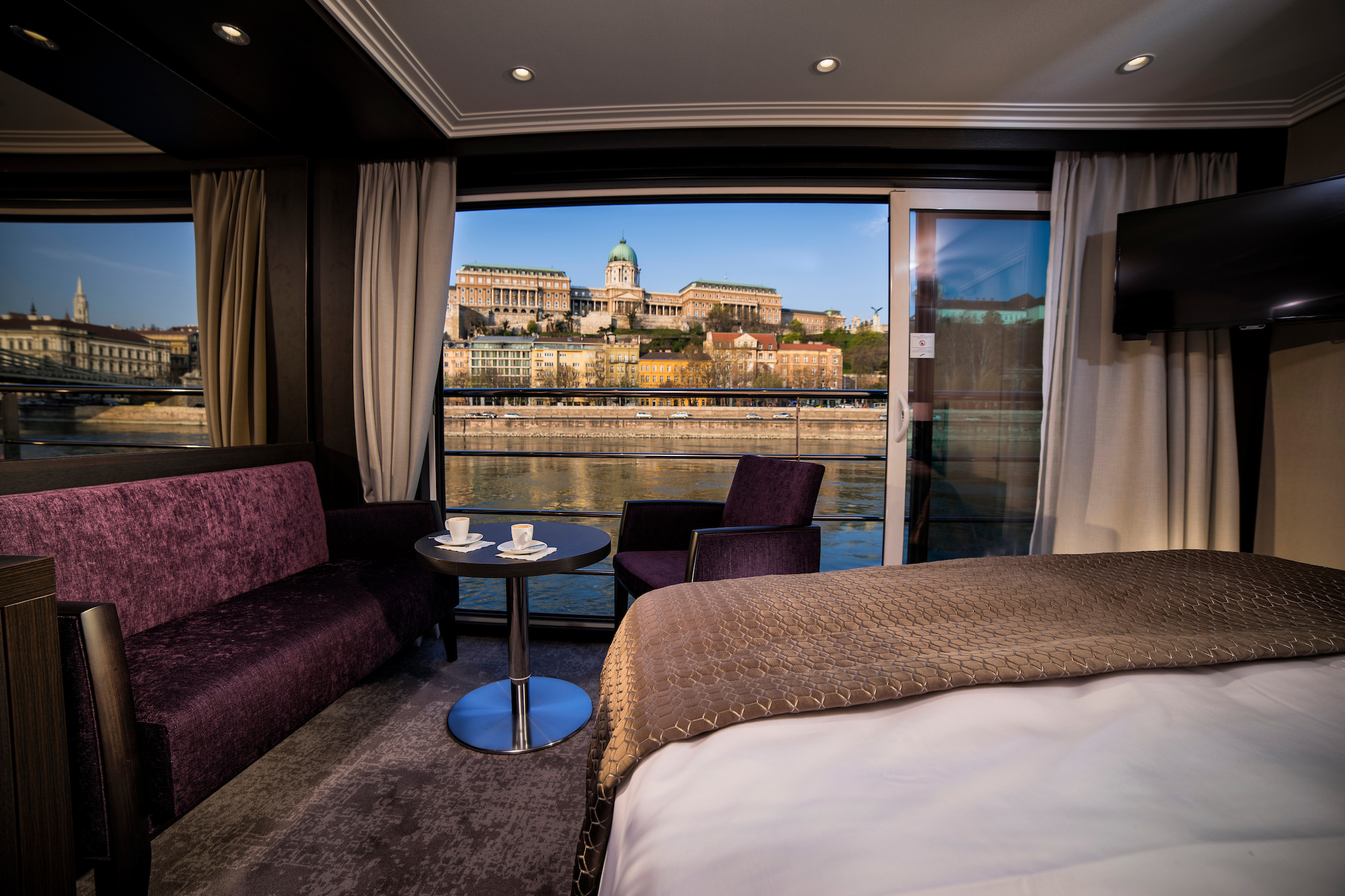 river cruise bed facing the scenery
