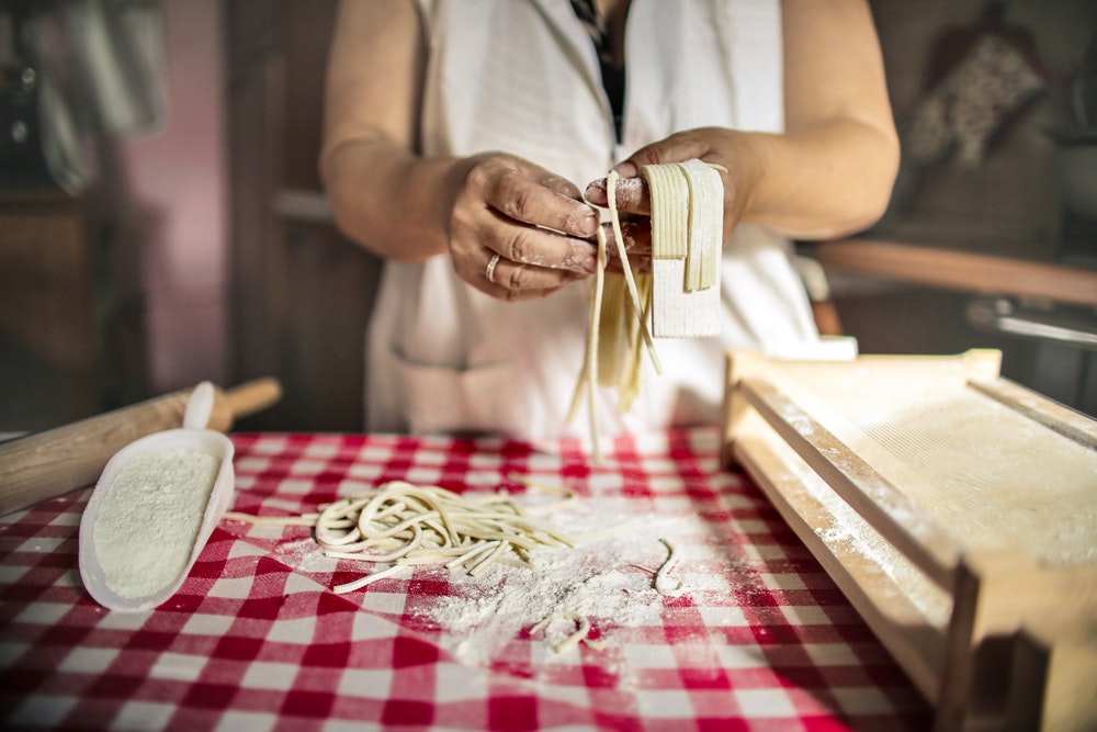 woman making fresh pasta