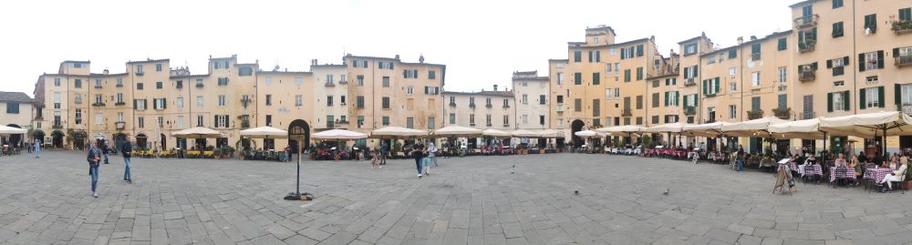 panorama view of Lucca, Italy